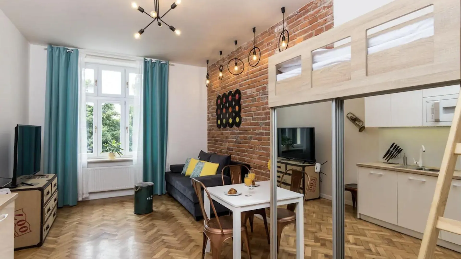 Studio Apartment - Centre Of Krakow - Starowislna 54 0*,  Poland